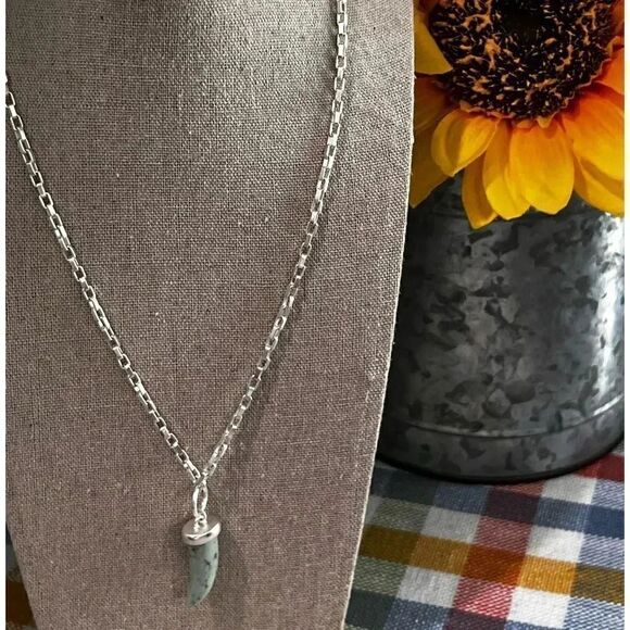 NWTĀ LuckyāSilverāGemstoneāGreenāTuskāPendantāNecklaceā#LBNK - Picture 6 of 7